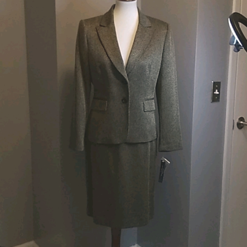 Tahari skirt and Blazer